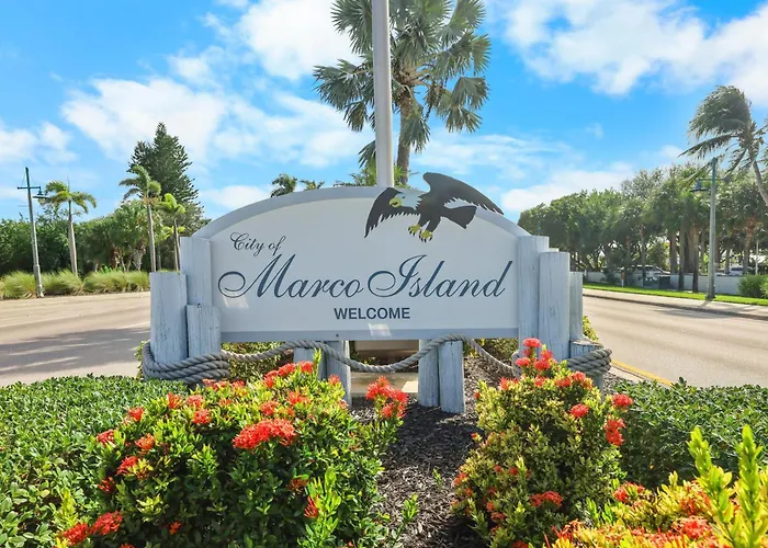 Oceangoing Condo With Pool And Steps To Beach And Food Marco Island